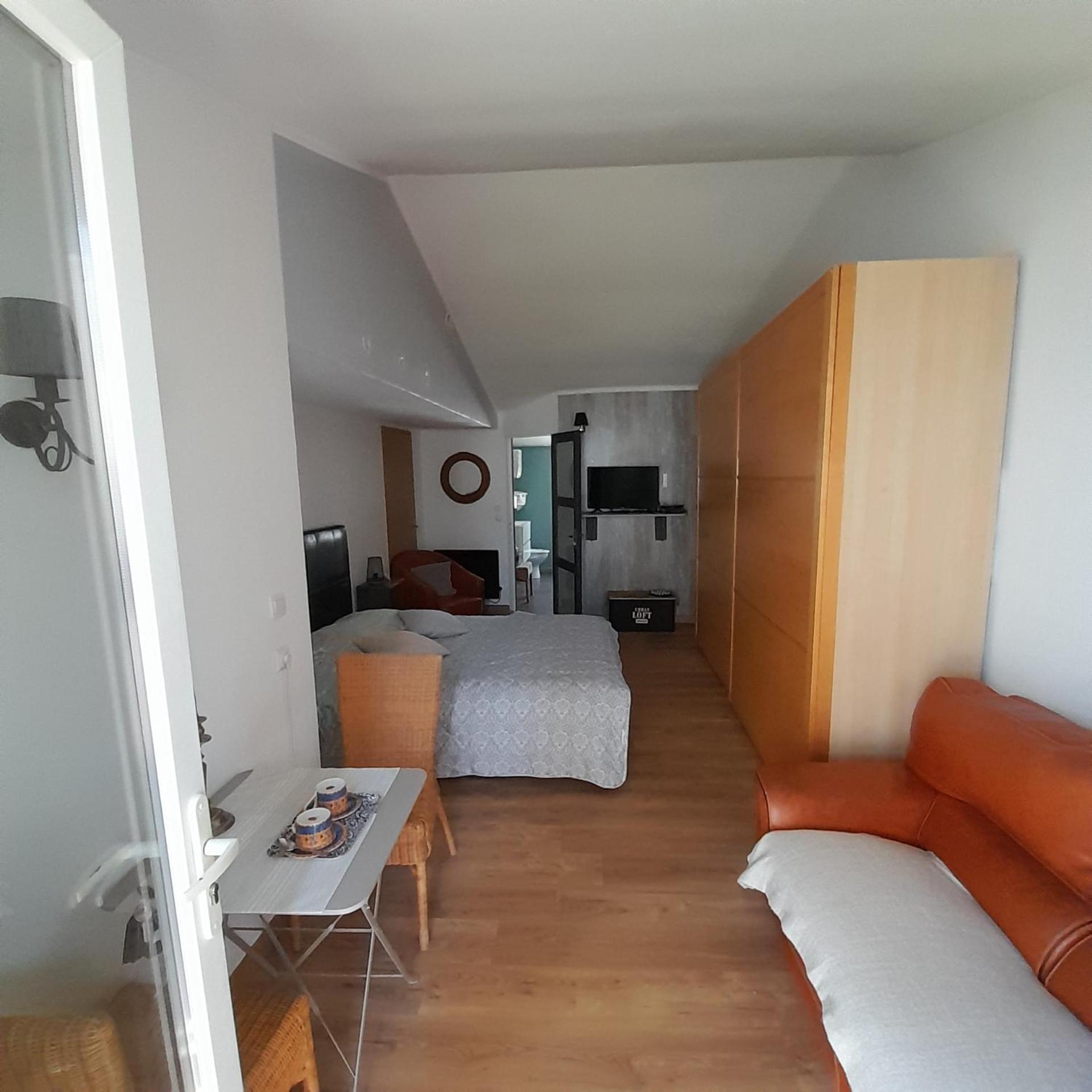 La Celle  L'Olivier Tessa Hotesse Suite 30M2 Terrasse 20M2 المظهر الخارجي الصورة